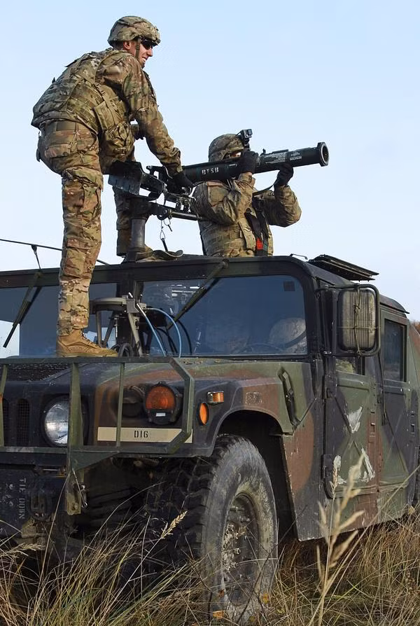 Đây là loại súng chống tăng có giá thành khá rẻ của Mỹ, chỉ khoảng 1.500 USD cho mỗi khẩu. Quân đội Mỹ trang bị đại trà loại súng chống tăng này trong các lực lượng của mình.