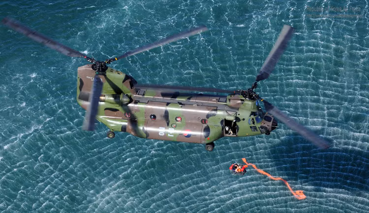 Trực thăng CH-47 thường được sử dụng để thực hiện các hoạt động cứu hộ quy mô lớn trong điều kiện thời tiết tốt, ít gió. Nguồn ảnh: Chosul.