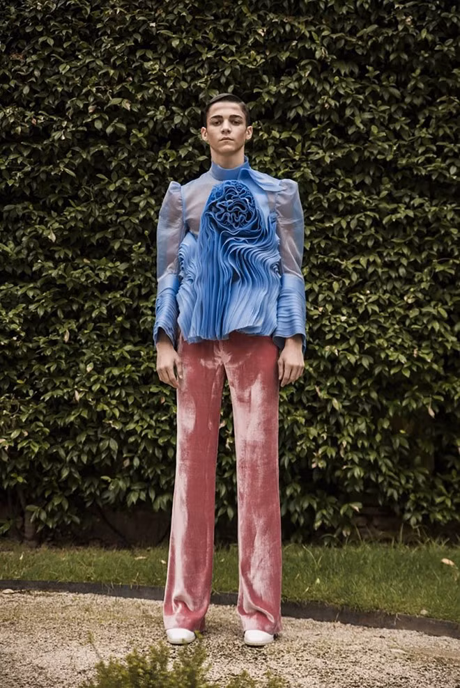 Vào đầu tháng 2, theo lời mời của Hiệp hội nhà thiết kế thời trang Mỹ (CFDA), nhà thiết kế sẽ ra mắt bộ sưu tập thời trang nam tại Tuần lễ thời trang nam New York. Nguồn ảnh: Zingnews.