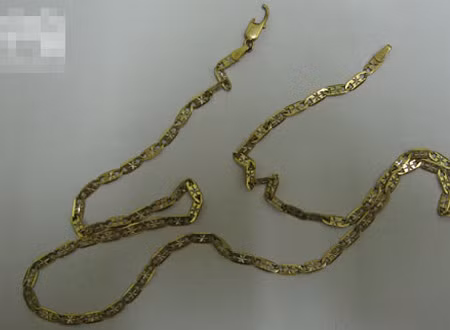 Mua dam roi cuop day chuyen cua gai ban dam