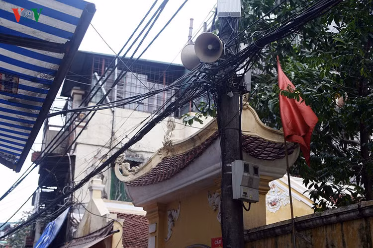 Có tới hàng ngàn chiếc “loa phường” nằm rải rác khắp trên địa bàn thành phố.