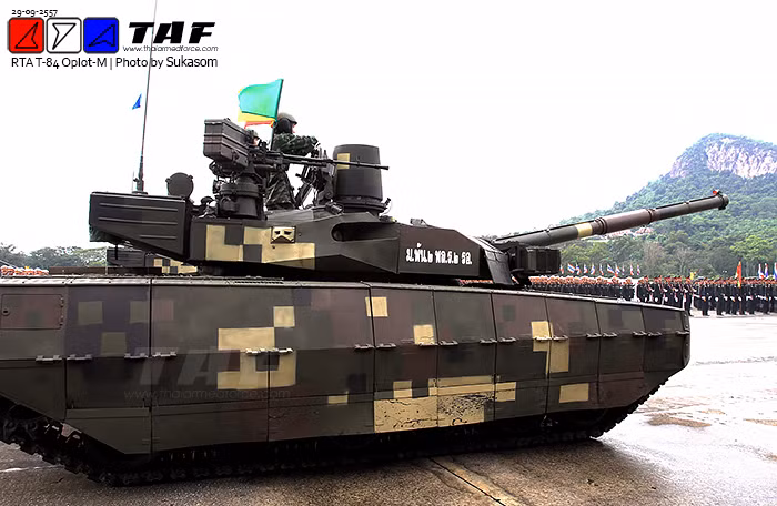 Tuy nhiên trong tuyên bố của Ukrspecexport theo thỏa thuận giữa hai bên, thời hạn hoàn thành hợp đồng đã được chuyển đến mùa thu năm 2017. Điều đó có nghĩa là phía Ukraine vẫn còn thời gian để chuyển giao nốt 24 chiếc T-84 Oplot còn lại. Nguồn ảnh: Thaiarmedforce