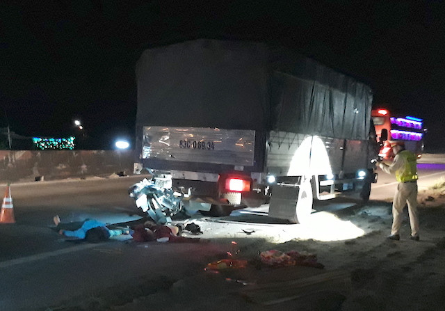 Hai mẹ con bị tai nạn chết thảm khi đang về dự đám tang người thân - Hình 2 Hai me con bi tai nan chet tham khi dang ve du dam tang nguoi than-Hinh-2