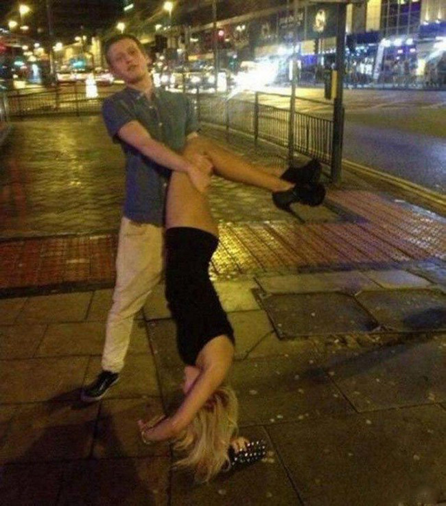 Đôi lúc không thể yêu thương nổi mấy cô.