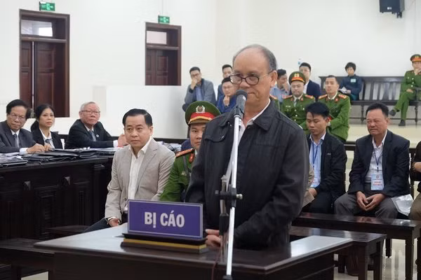 Cuu Chu tich Da Nang va Vu “nhom” bi de nghi 25-27 nam tu