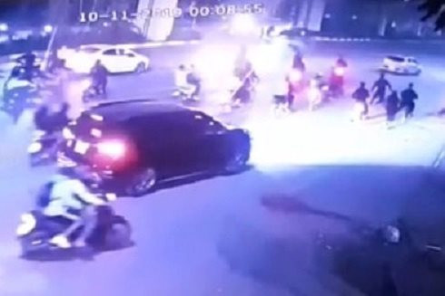 Ha Noi: Khoi to nhom thanh nien dung dao “thanh toan” nhau