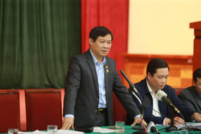 Chanh Van phong Thanh uy Ha Noi bi tam dinh chi sinh hoat Dang