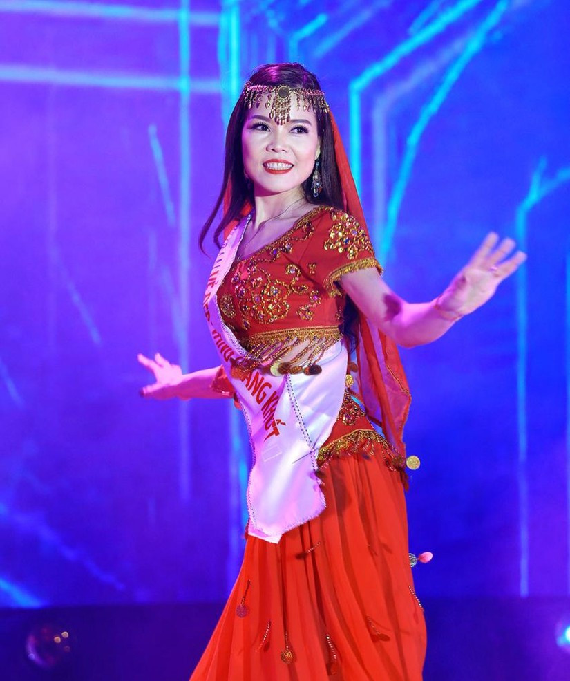 'Hoa khoi mot chan' va cuoc hon nhan nhu mo cach nua vong trai dat-Hinh-5