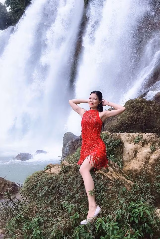 'Hoa khoi mot chan' va cuoc hon nhan nhu mo cach nua vong trai dat-Hinh-4