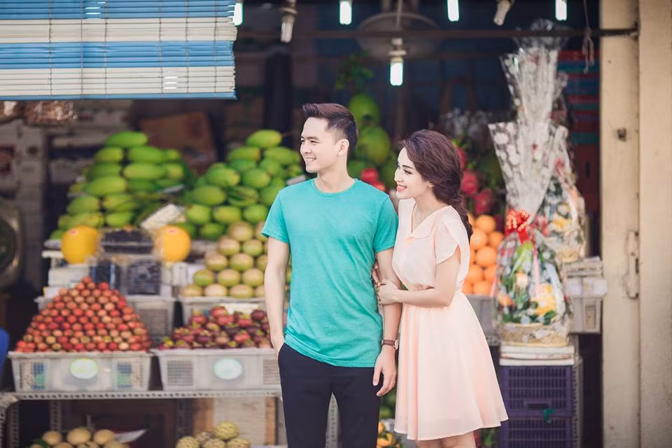 Văn Anh triết lý tình yêu \"Tình yêu đẹp vẫn luôn đâu đó trong cuộc đời, rồi nó sẽ đến với những ai biết yêu thương...\".