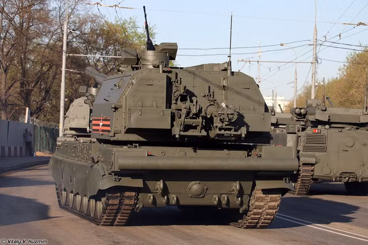 Ông Semizorov còn cho biết, bên cạnh công việc chế tạo hệ thống pháo thì các loại đạn thế hệ mới cũng đang được phát triển. Ngoài ra rất nhiều nội dung đang được tiến hành để tăng độ tin cậy cho vũ khí.