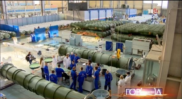 Tên lửa 40N6 có phạm vi chiến đấu đến 400km và có thể tiêu diệt các mục tiêu siêu âm. Ưu thế này cho phép các hệ thống phòng không S-400 trên lãnh thổ Nga bắn hạ các mục tiêu vừa cất cánh từ Đức, Áo hoặc Croatia chỉ trong vài giây. Đặc biệt hơn nữa, tên lửa có thể trang bị cho các tổ hợp tên lửa phòng không S-300V4 và hệ thống tên lửa phòng không tương lai S-500.