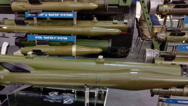 Thay vì chỉ có nhiệm vụ duy nhất là chống tăng, tên lửa RK-10 còn có khả năng tiêu diệt cả mục tiêu mặt nước lẫn trên không bao gồm tàu thuyền cỡ nhỏ hay trực thăng vũ trang bay thấp.