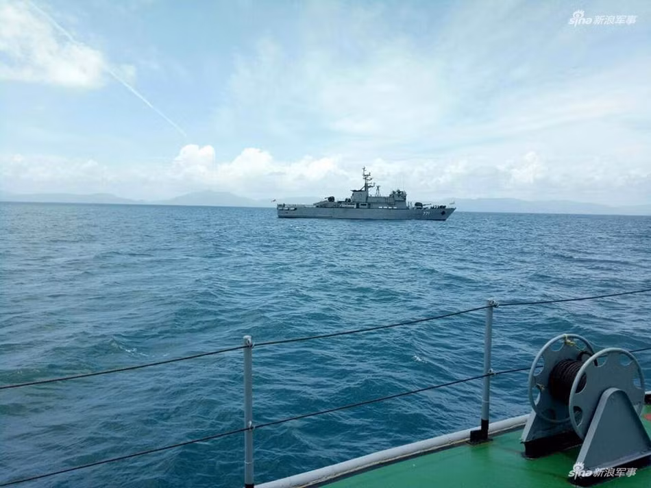 Dẫu rằng họ rất nỗ lực nhưng việc tìm kiếm trên biển là vô cùng khó khăn, và hi vọng có lẽ đang tắt dần. Nguồn ảnh: Sina