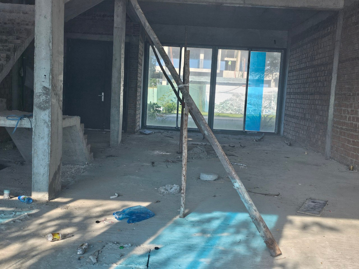 Thế nhưng thực tế là khung cảnh vắng vẻ, đìu hiu đến ngỡ ngàng.