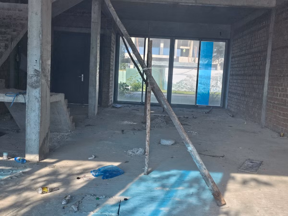 Thế nhưng thực tế là khung cảnh vắng vẻ, đìu hiu đến ngỡ ngàng.