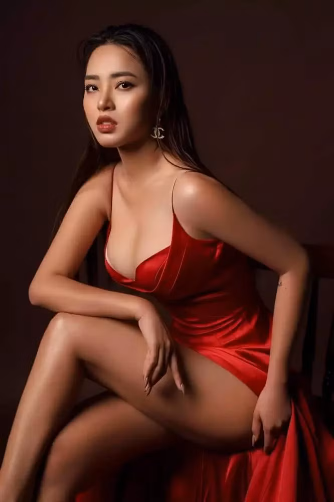 Ở tuổi 36, dù đã trải qua nhiều lần sinh nở, nhưng Hải Băng vẫn duy trì được vóc dáng cân đối, nhan sắc rạng rỡ.