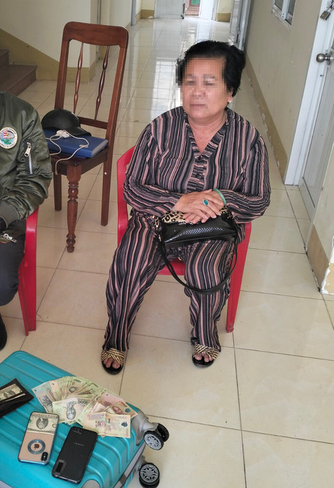 Từ Nha Trang ra Quảng Nam lừa đảo mượn tiền cúng “trừ vong“ Tu Nha Trang ra Quang Nam lua dao muon tien cung “tru vong“