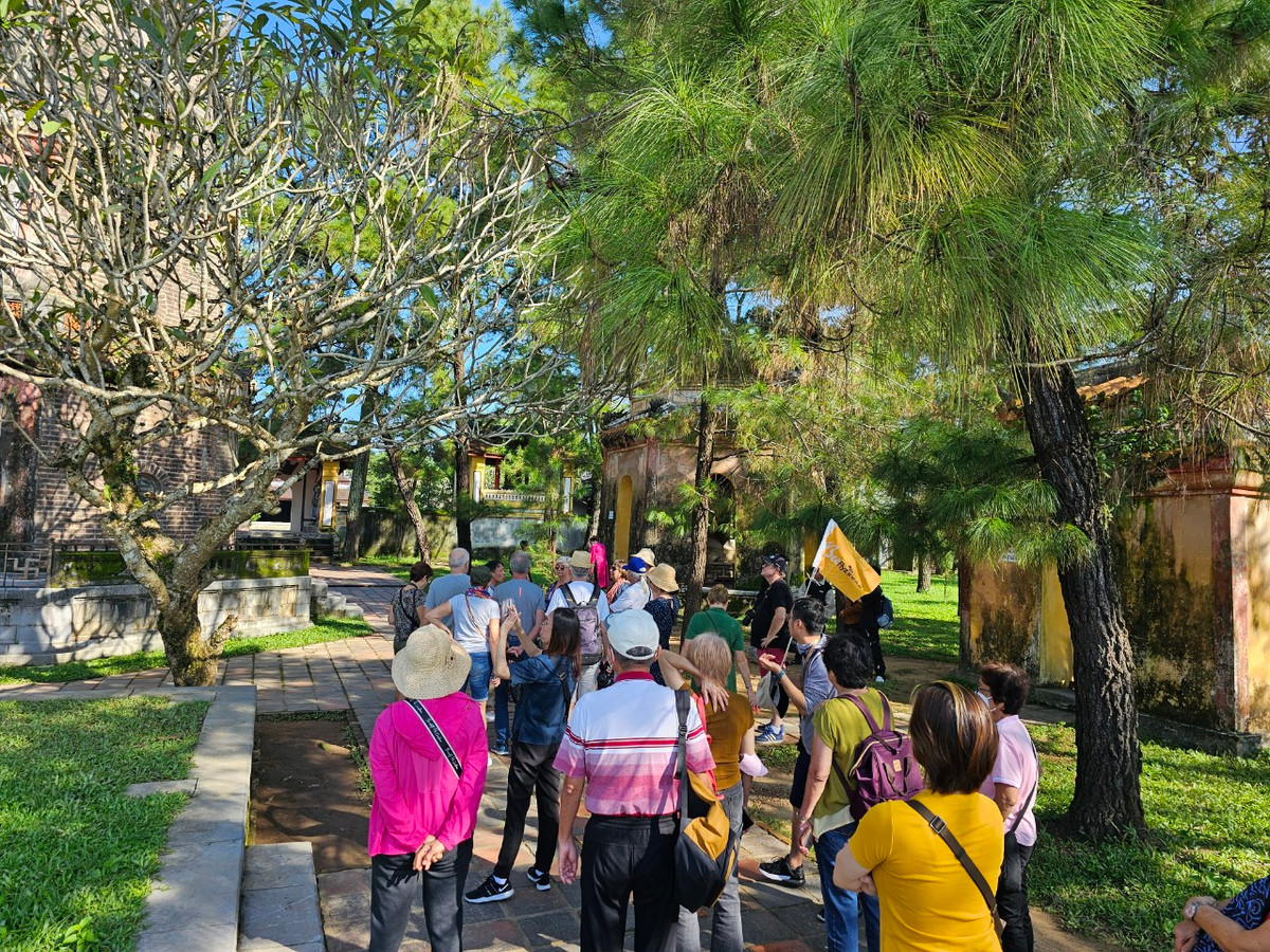 Với lịch sử lâu đời và kiến trúc độc đáo, chùa Thiên Mụ đã trở thành một điểm đến tôn giáo và du lịch hấp dẫn cho du khách trong và ngoài nước.