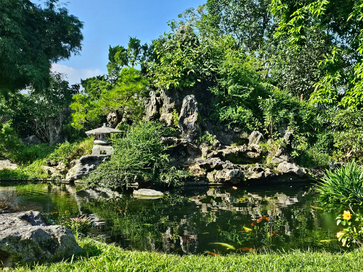 Bước đến đây, du khách như bước vào cõi tiên, thấy lòng thanh tịnh và an nhiên.