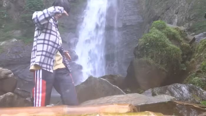 Hanbin Ngo Ngoc Hung ghi diem khi quang ba hinh anh Viet Nam-Hinh-2