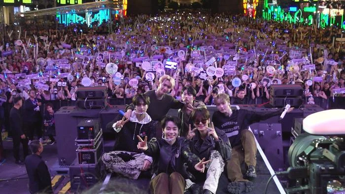 Hanbin Ngo Ngoc Hung ghi diem khi quang ba hinh anh Viet Nam-Hinh-12