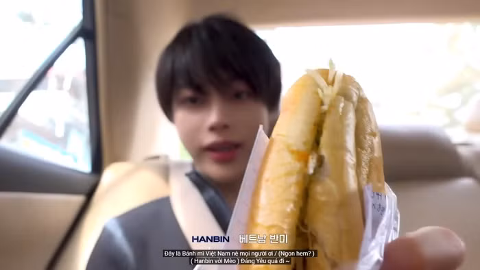 Hanbin Ngo Ngoc Hung ghi diem khi quang ba hinh anh Viet Nam-Hinh-3