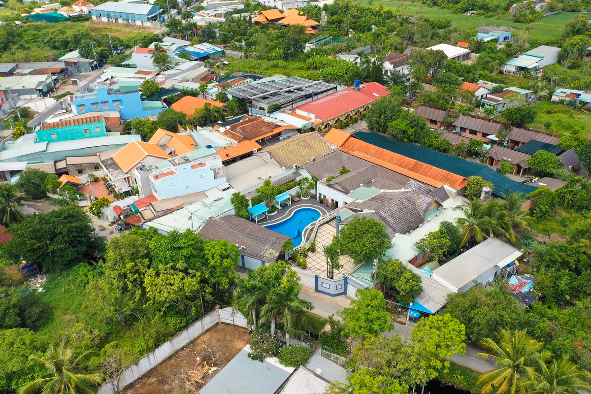 Khu resort này có 6 hạng mục xây dựng không phép và 2 công trình sai phép gây bức xúc trong dư luận thời gian qua.