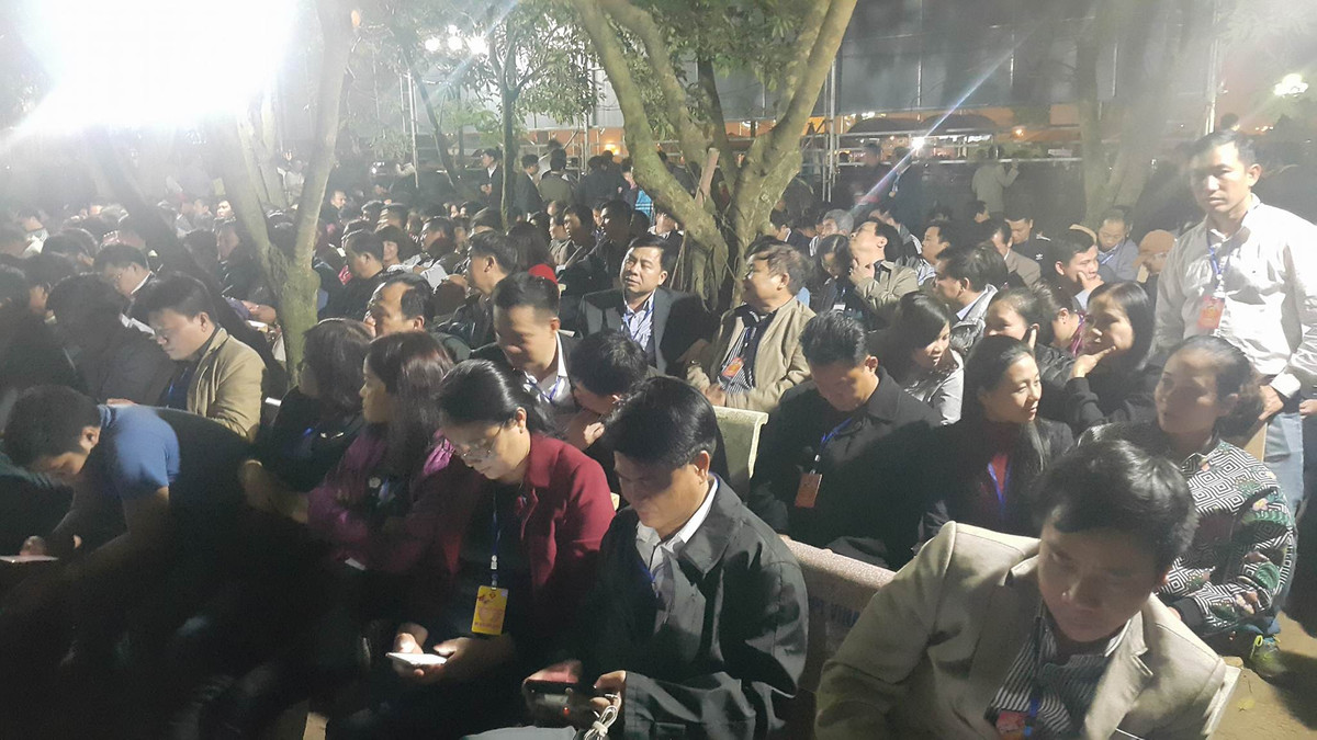 Theo kế hoạch, vào 23h15, đêm 14 tháng Giêng (1/3), Ban tổ chức lễ hội thực hiện nghi lễ khai ấn. 14 cụ cao niên phường Lộc Vượng (TP Nam Định) cùng đại diện các ban, ngành, đoàn thể sẽ vào nội cung chứng kiến nghi lễ và đóng dấu khai ấn.