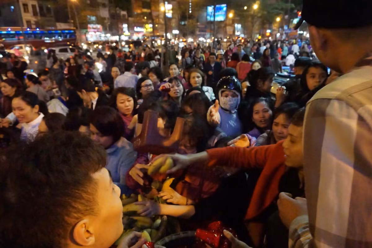 Theo quan niệm của người dân, chỉ cần dâng lễ, sớ và kêu cầu, khấn phật trong ngày lễ cầu an thì cả năm sẽ gặp nhiều may mắn, sức khỏe dồi dào. Các chùa thường tổ chức lễ cầu an thành nhiều đợt, tuy nhiên, ngày 14 tháng giêng hàng năm là lễ cầu an lớn nhất.