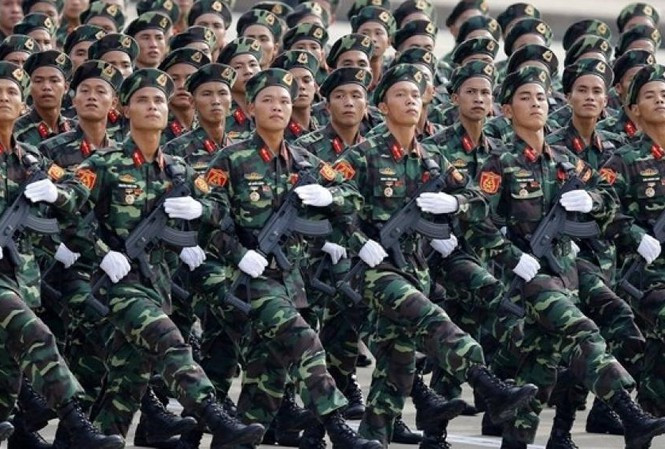 Vì sao lực lượng vũ trang lại lương cao hơn các ngành nghề khác Vi sao luc luong vu trang lai luong cao hon cac nganh nghe khac