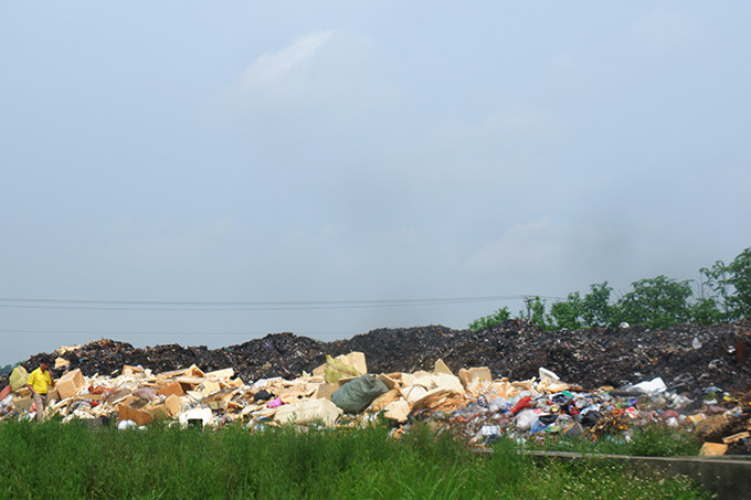 Các cơ sở tái chế này đều nhỏ lẻ theo mô hình hộ gia đình, hầu hết đều ô nhiễm, không bảo đảm vệ sinh ảnh hưởng nghiêm trọng đến sức khỏe người dân và môi trường. 