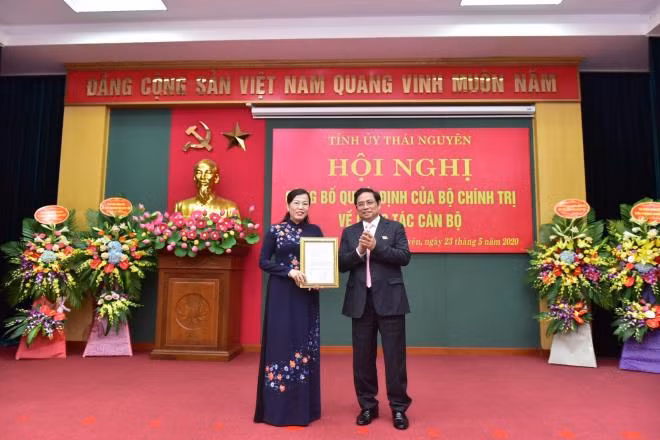 Ngày 23/5, Tỉnh ủy Thái Nguyên tổ chức Hội nghị công bố quyết định của Bộ Chính trị về công tác cán bộ giữ chức Bí thư Tỉnh ủy Thái Nguyên. 