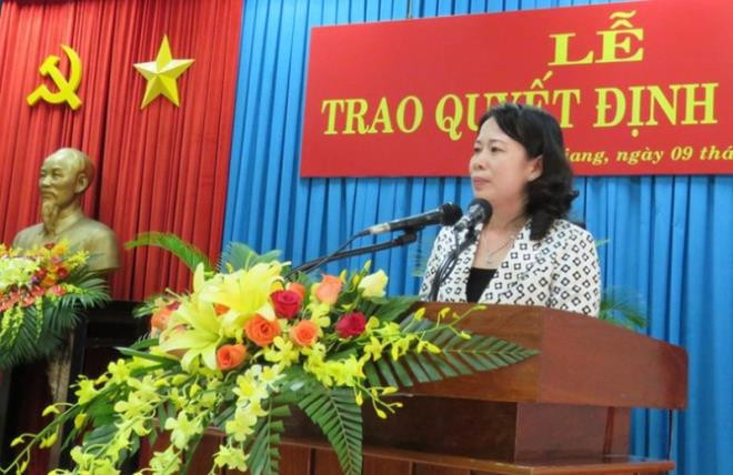 Bà Võ Thị Ánh Xuân - Bí thư Tỉnh ủy An Giang, sinh năm 1970 tại Tịnh Biên, An Giang. Bà Xuân tốt nghiệp Cử nhân sư phạm; Trình độ lý luận chính trị cao cấp. Bà Xuân từng giữ các chức vụ: Bí thư Thị ủy thị xã Tân Châu, Phó Chủ tịch UBND tỉnh An Giang, Phó Bí thư Tỉnh ủy An Giang. 