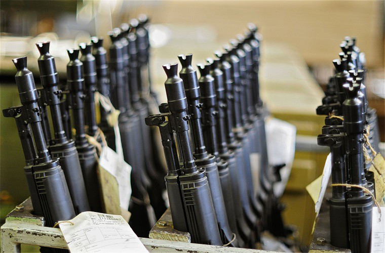 Đây cũng là nhà máy chế tạo vũ khí đầu tiên của Liên Xô được phép đưa vào sản xuất hàng loạt dòng súng trường tấn công huyền thoại AK-47 một trong những phát minh vĩ đại nhất thế kỷ 20.