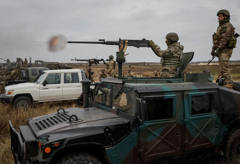 “Quân đội Nga đã thành công trong việc ngăn chặn nỗ lực vượt sông của Quân đội Ukraine nhờ vào việc thu thập thông tin hiệu quả và phản ứng hỏa lực nhanh chóng, không chỉ bảo vệ được tuyến phòng thủ của mình mà còn giành được thời gian và không gian quý giá cho các hành động quân sự tiếp theo”, ông Marochiko nói thêm. Ảnh: Reuters.