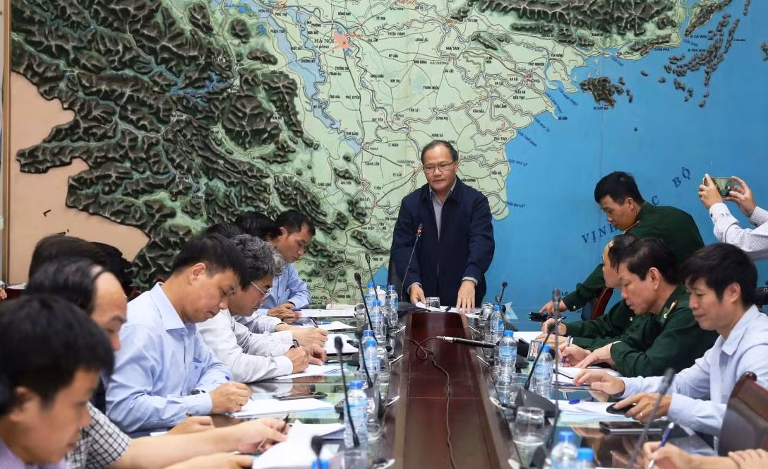 Chu dong cam bien, so tan dan ung pho bao so 14-Hinh-2