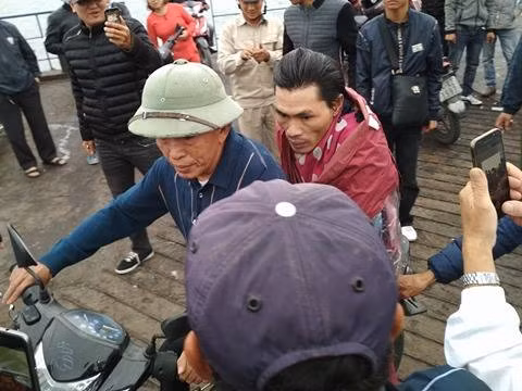 Nhay cau Bai Chay, mot nguoi dan ong thoat chet hi huu