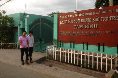 Trung tâm Nuôi dưỡng Bảo trợ trẻ em Tam Bình, nơi Lãnh đạo UBND phường 1, quận 8 cho biết đã đưa cháu bé bị mẹ bỏ rơi trên taxi về đây chăm sóc.