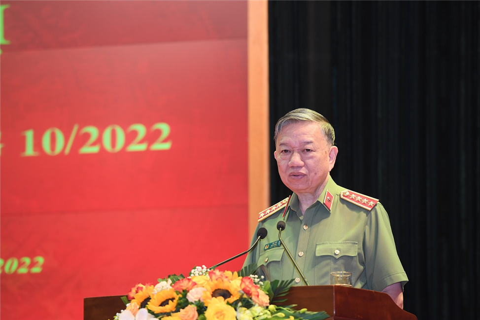 Thang 10, phat hien 59 vu, 110 doi tuong pham toi tham nhung