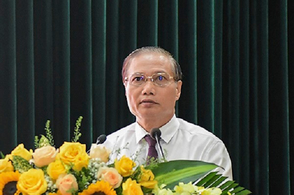 Ông Quảng cũng để xảy ra các vi phạm, khuyết điểm nêu trên có trách nhiệm của Thường trực Tỉnh ủy, Đảng đoàn Hội đồng nhân dân tỉnh, Ban cán sự đảng UBND tỉnh và một số tổ chức, cá nhân có liên quan.