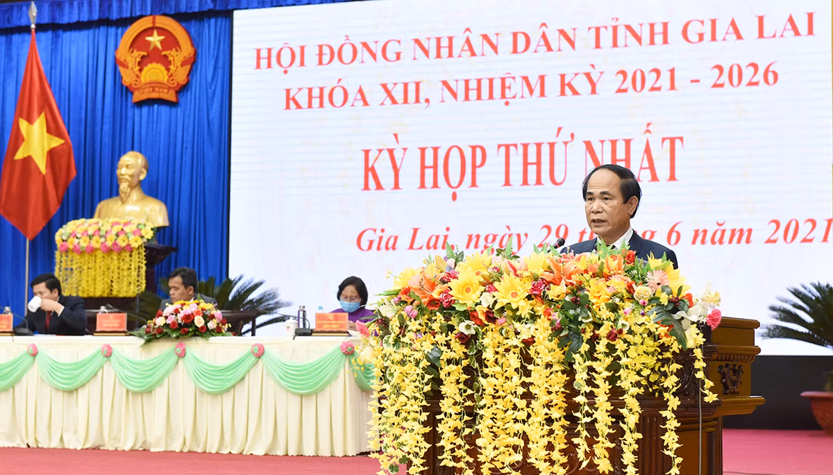 Ông Thành từng trải qua các vị trí Giám đốc Sở Tài chính tỉnh Gia Lai, Chủ tịch UBND TP Pleiku, Bí thư Thành ủy Pleiku; Phó Chủ tịch UBND tỉnh Gia Lai; Phó Bí thư Tỉnh ủy Gia Lai. 