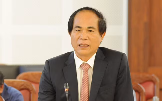 Trước đó, ngày 15/9, Phó Thủ tướng Thường trực Phạm Bình Minh đã ký ban hành Quyết định của Thủ tướng Chính phủ quyết định thi hành kỷ luật bằng hình thức Cách chức Chủ tịch UBND tỉnh Gia Lai nhiệm kỳ 2021 – 2026 và xóa tư cách Chủ tịch UBND tỉnh Gia Lai nhiệm kỳ 2016 – 2021 đối với ông Võ Ngọc Thành do đã có những vi phạm, khuyết điểm trong công tác và Ban Bí thư đã thi hành kỷ luật về đảng. 