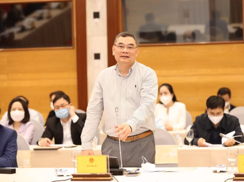 Chiều 1/10, tại cuộc họp báo Chính phủ thường kỳ tháng 9/2022, Trung tướng Tô Ân Xô, Chánh Văn phòng Bộ Công an, người phát ngôn Bộ Công an cho biết, khi khởi tố vụ án, khởi tố bị can sẽ được phong tỏa, kê biên, để đảm bảo thu lại tiền cho người bị hại hoặc của Nhà nước. Ông Xô lấy ví dụ vụ Bệnh viện Đa khoa Đồng Nai, số thiệt hại ước tính là 150 tỷ nhưng số tài sản các đối tượng bị kê biên, phong toả khoảng 1.000 tỷ.