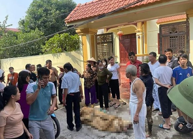 Con gai do xang dot nha me de: Khi met dat hon tinh mau tu