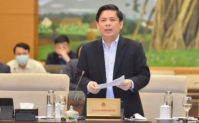 Trong giai đoạn này, đường sắt triển khai 4 dự án cải tạo, nâng cấp các công trình đường sắt trên tuyến Bắc - Nam. Đường thủy nội địa được tập trung cải tạo một số tuyến tại khu vực Đồng bằng Bắc bộ và Đồng bằng sông Cửu Long, các công trình chỉnh trị cửa sông, kênh, âu tàu lớn và một số cảng đầu mối container kết hợp cảng cạn; động thổ Cụm công trình kênh nối Đáy - Ninh Cơ. 