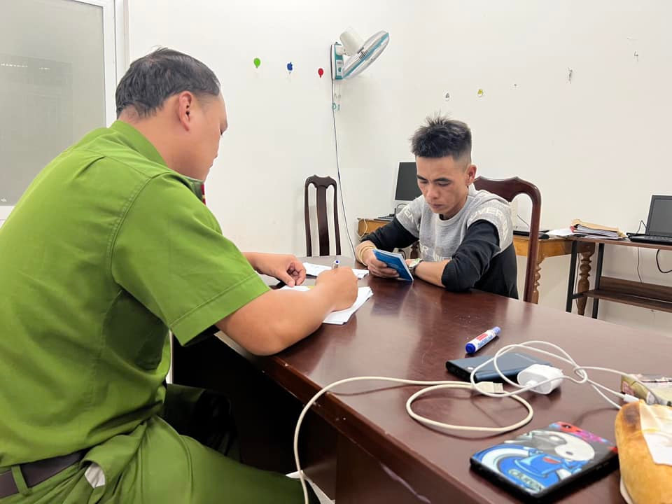 Ke cuop giat tai tiem vang sa luoi sau vai gio truy xet-Hinh-3