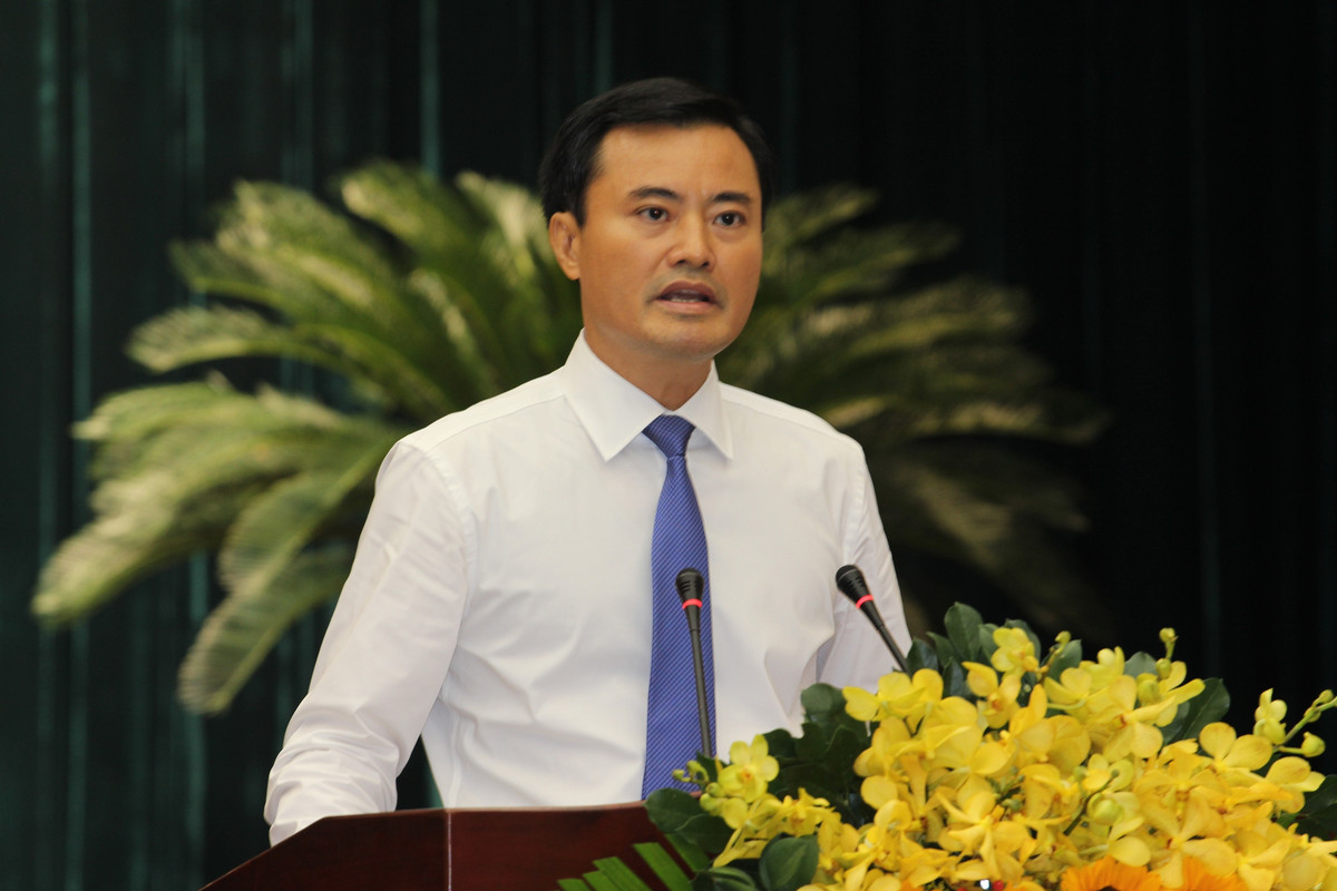 Trong lĩnh vực xây dựng, ông Bùi Xuân Cường cam kết thúc đẩy thủ tục, thu hút đầu tư xây dựng các khu đô thị mới như Khu đô thị sáng tạo tương tác cao phía Đông - thành phố Thủ Đức, Khu đô thị mới Thủ Thiêm, Khu đô thị Nam thành phố, Khu đô thị Tây Bắc, Khu đô thị Bình Quới - Thanh Đa... Phối hợp đồng bộ trong xây dựng các kết cấu hạ tầng kỹ thuật, xã hội, nhất là về công viên cây xanh, trường học, bệnh viện và trùng tu, nâng cấp các thiết chế văn hóa, di tích Thành phố.