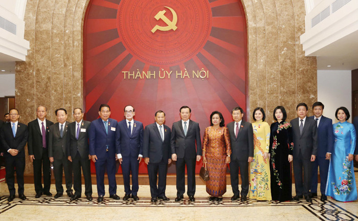 Ha Noi day manh hop tac Phnom Penh vi su phat trien hai thu do va hai nuoc-Hinh-3