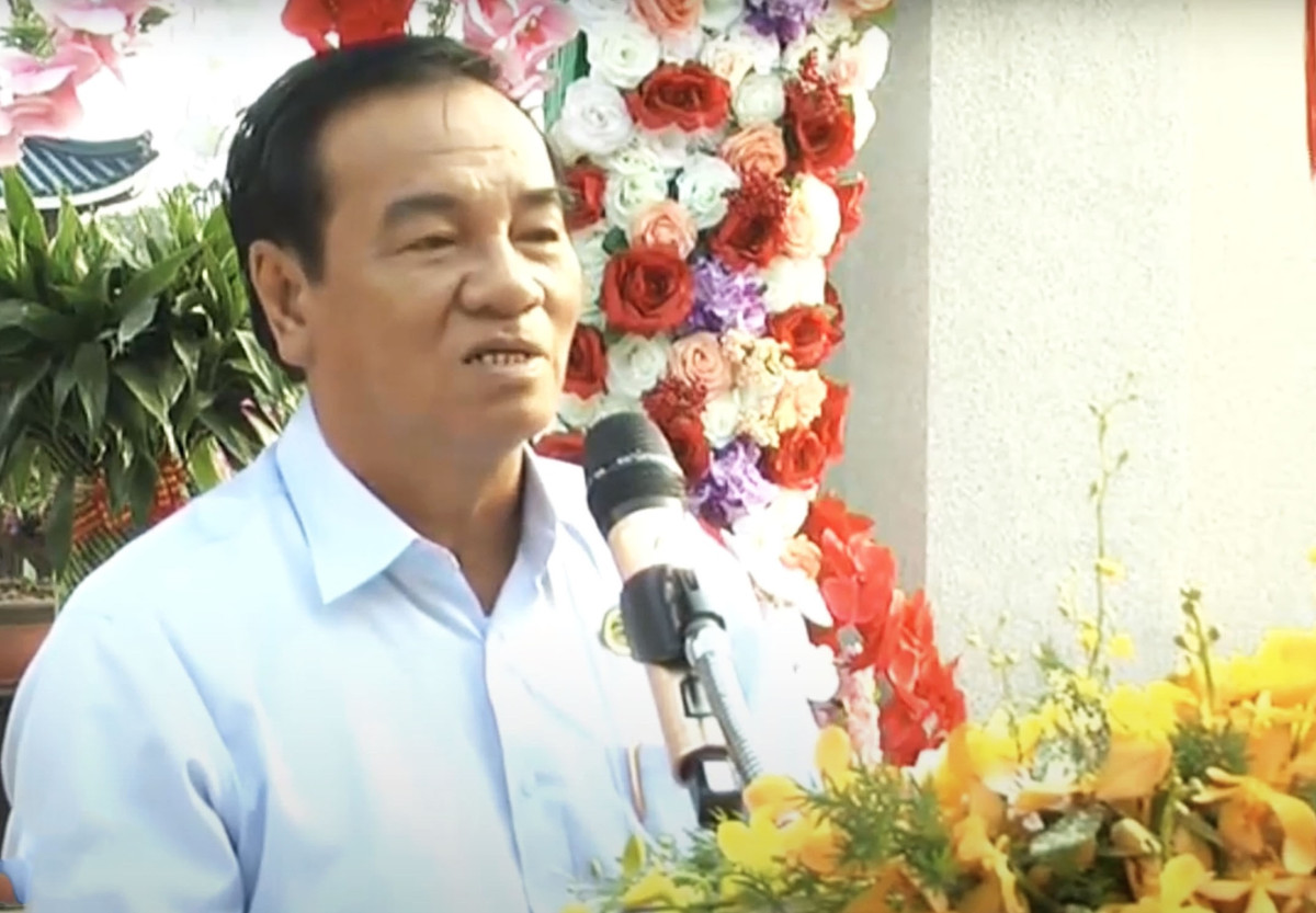 Tại lễ khánh thành khu vườn vào ngày 13/3/2017, ông Thành từng cho biết: “Mảnh đất này trước đây gia đình chúng tôi mua sang nhượng lại từ những mảnh ruộng bé của nhiều hộ dân. Đất được bỏ hoang hóa, sau đó chúng tôi đã cải tạo mặt bằng để xây dựng. Với diện tích hơn 5.000m2, chúng tôi để phần lớn diện tích dành cho trưng bày, nuôi trồng bonsai". (Ảnh: VTCNews) 